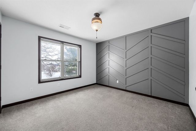 1505 Rock Island Drive, Ely, IA 52227