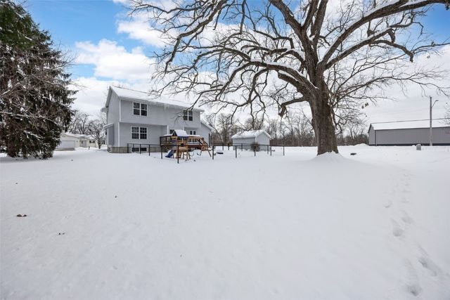 1505 Rock Island Drive, Ely, IA 52227