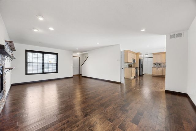 1505 Rock Island Drive, Ely, IA 52227