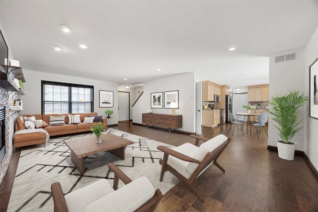 1505 Rock Island Drive, Ely, IA 52227