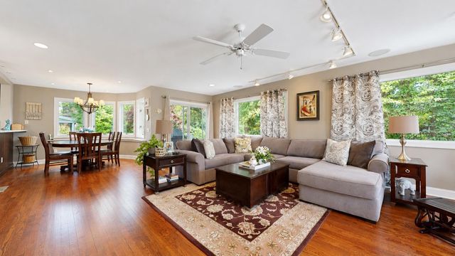 107 HOLLY LN, Linwood, NJ 08221