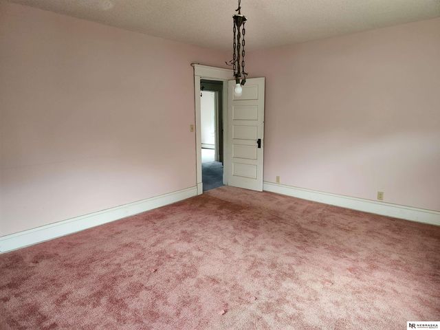 3317 Woolworth Avenue, Omaha, NE 68105