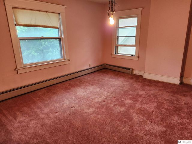3317 Woolworth Avenue, Omaha, NE 68105