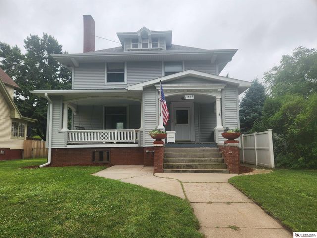 3317 Woolworth Avenue, Omaha, NE 68105