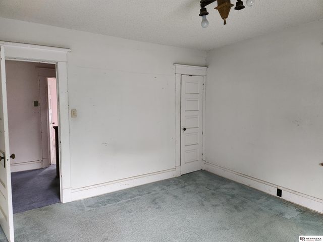 3317 Woolworth Avenue, Omaha, NE 68105