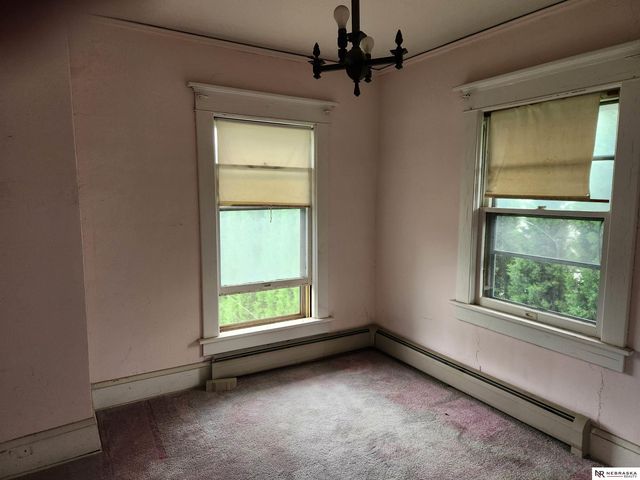 3317 Woolworth Avenue, Omaha, NE 68105
