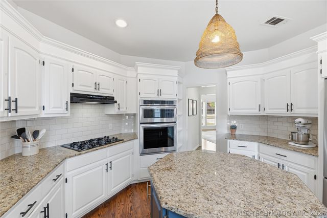 12601 E 79th Street N, Owasso, OK 74055
