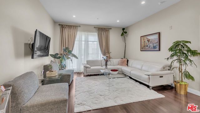 611 Caruso Avenue, Glendale, CA 91210