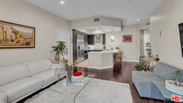 611 Caruso Avenue, Glendale, CA 91210