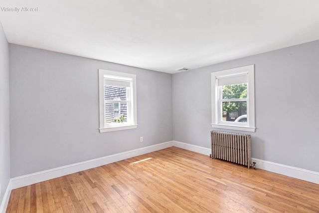 35 Walnut Street, Hyannis, MA 02601