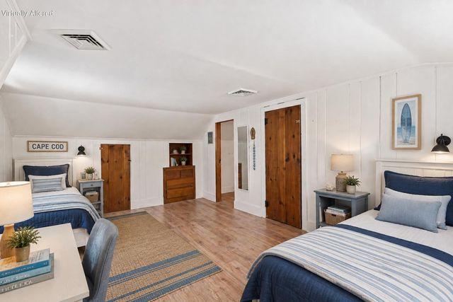 35 Walnut Street, Hyannis, MA 02601