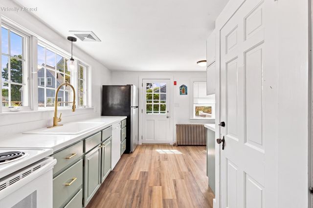 35 Walnut Street, Hyannis, MA 02601