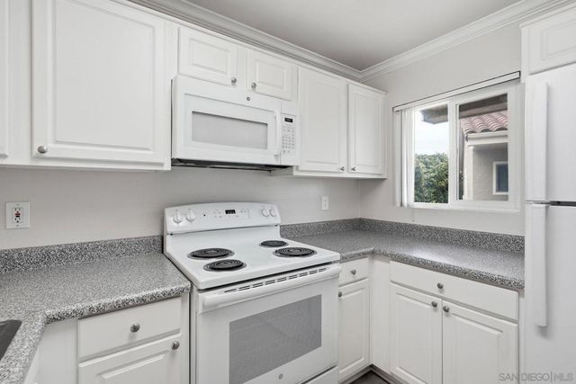 7425 Charmant 2902, San Diego, CA 92122