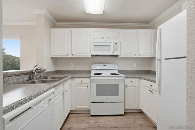 7425 Charmant 2902, San Diego, CA 92122