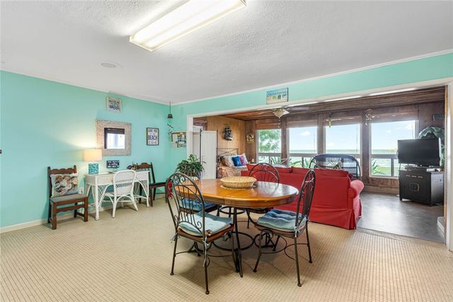 100 Bayshore Dr, Ingleside On The Bay, TX 78362