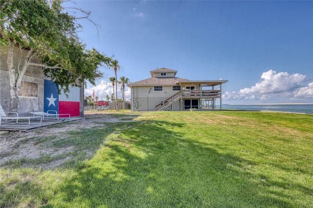 100 Bayshore Dr, Ingleside On The Bay, TX 78362