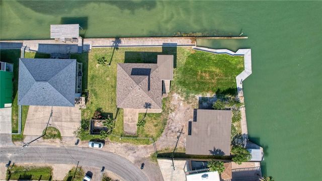 100 Bayshore Dr, Ingleside On The Bay, TX 78362