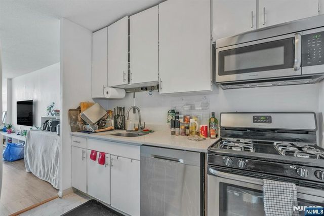 7002 Boulevard East 26C, Guttenberg, NJ 07093