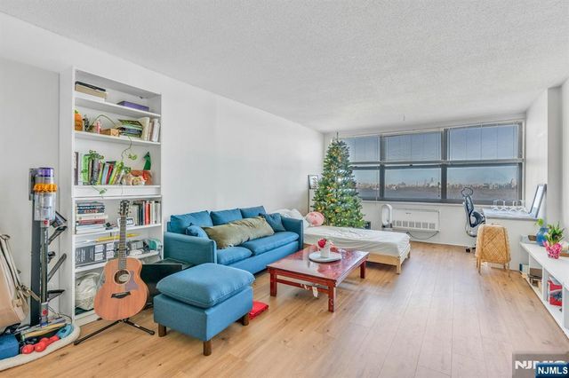 7002 Boulevard East 26C, Guttenberg, NJ 07093