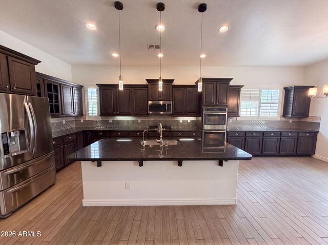 7420 W CRABAPPLE Drive, Peoria, AZ 85383
