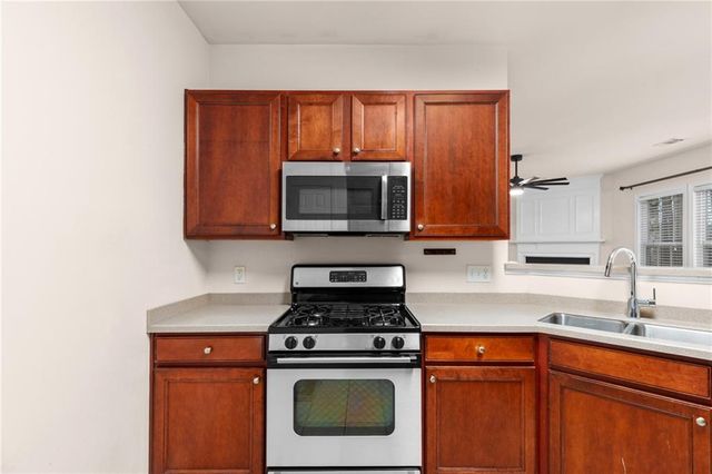 3287 Welmingham SW Drive, Atlanta, GA 30331