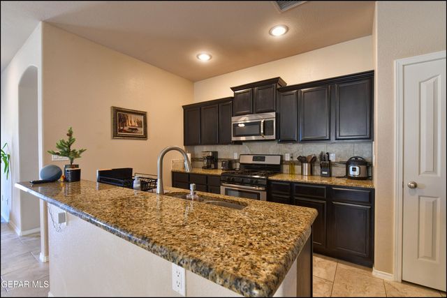 7521 RED CEDAR Drive, El Paso, TX 79911