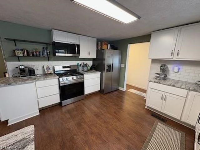 3915 Orchardview Drive SE, East Canton, OH 44730