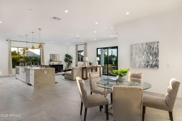 8402 E HEATHERBRAE Drive, Scottsdale, AZ 85251