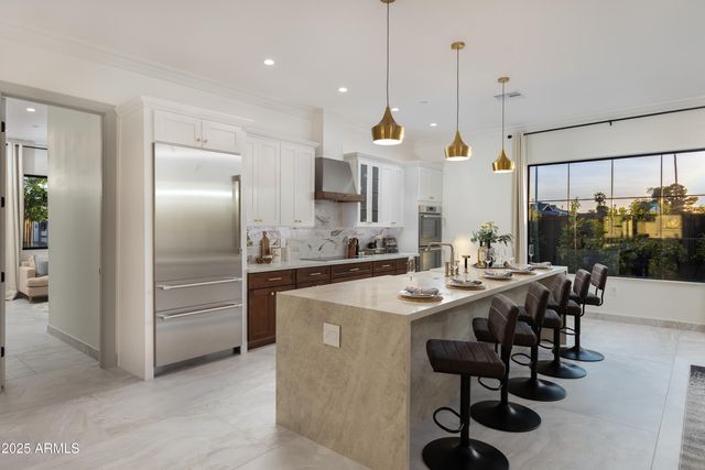 8402 E HEATHERBRAE Drive, Scottsdale, AZ 85251