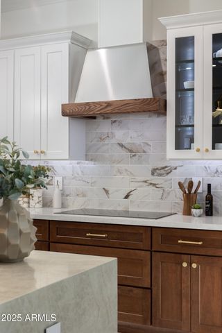 8402 E HEATHERBRAE Drive, Scottsdale, AZ 85251