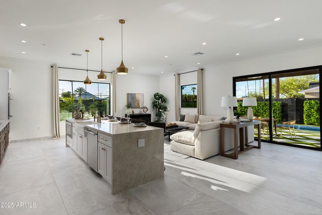 8402 E HEATHERBRAE Drive, Scottsdale, AZ 85251