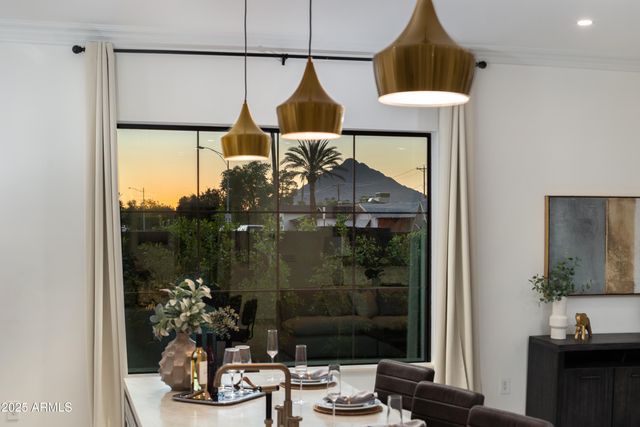 8402 E HEATHERBRAE Drive, Scottsdale, AZ 85251