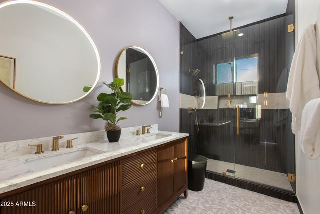 8402 E HEATHERBRAE Drive, Scottsdale, AZ 85251