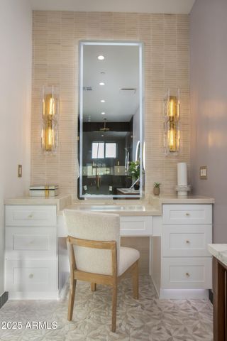 8402 E HEATHERBRAE Drive, Scottsdale, AZ 85251