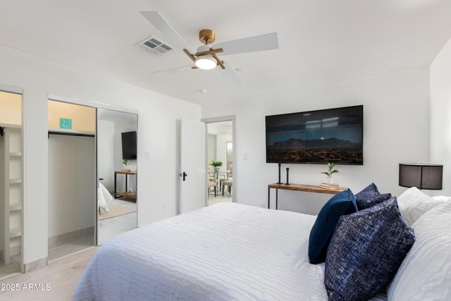 8402 E HEATHERBRAE Drive, Scottsdale, AZ 85251