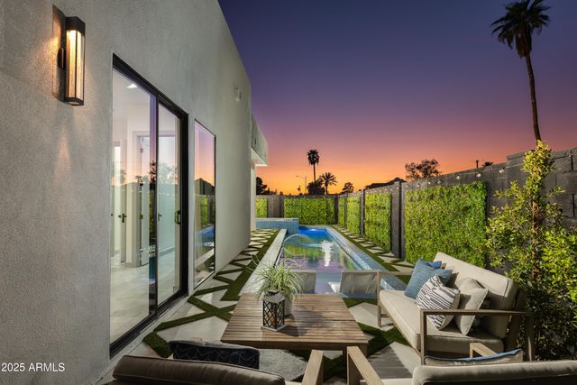 8402 E HEATHERBRAE Drive, Scottsdale, AZ 85251