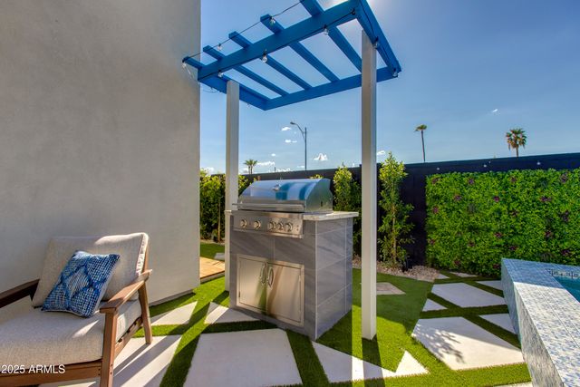 8402 E HEATHERBRAE Drive, Scottsdale, AZ 85251