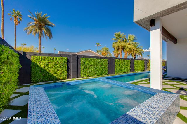 8402 E HEATHERBRAE Drive, Scottsdale, AZ 85251