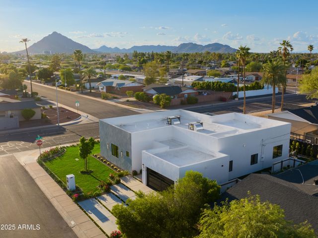 8402 E HEATHERBRAE Drive, Scottsdale, AZ 85251