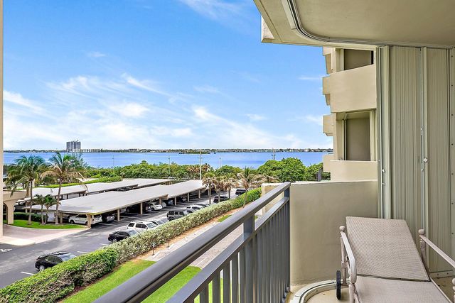 5460 N Ocean Drive 3B, Riviera Beach, FL 33404