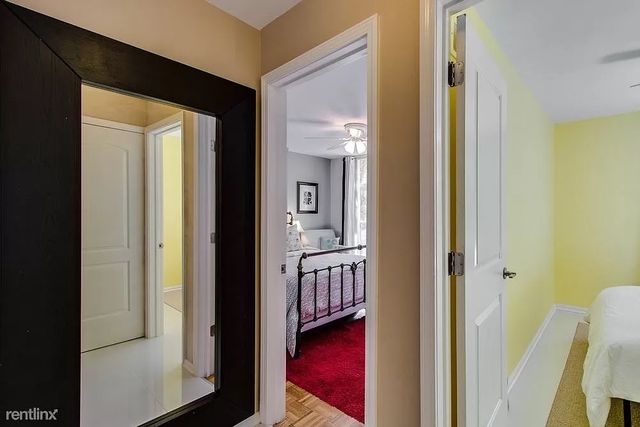 1011 N La Salle Drive 1W, Chicago, IL 60610