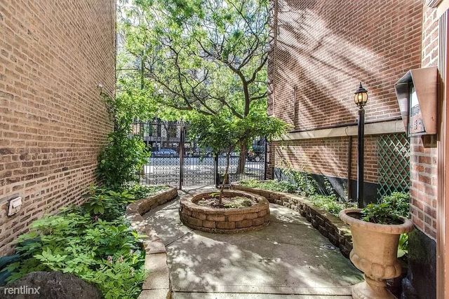 1011 N La Salle Drive 1W, Chicago, IL 60610