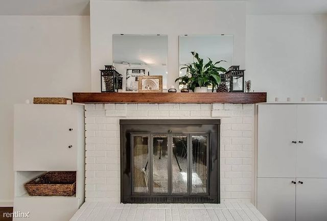 1011 N La Salle Drive 1W, Chicago, IL 60610