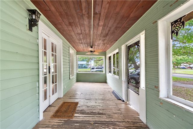 2216 17th Avenue, Vero Beach, FL 32960