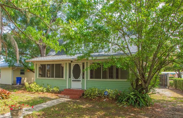 2216 17th Avenue, Vero Beach, FL 32960