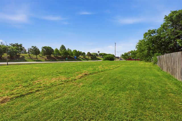 510 I-45, Ferris, TX 75125
