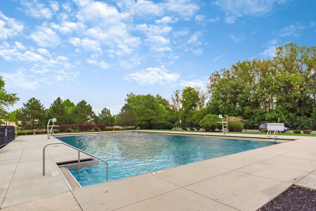 7782 Freesia Street, 229, Blacklick, OH 43004