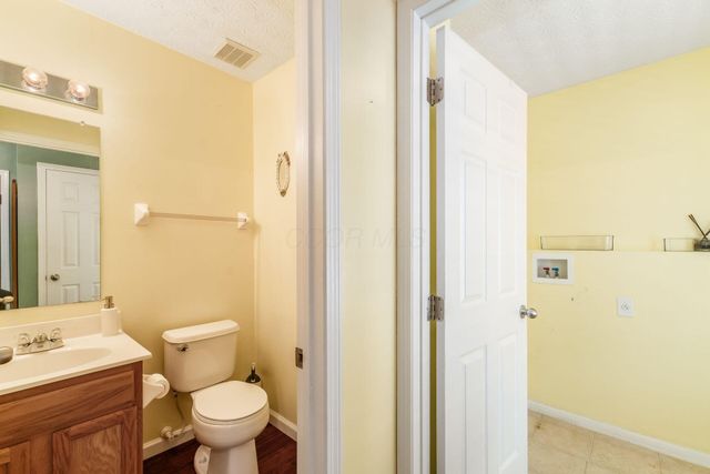 7782 Freesia Street, 229, Blacklick, OH 43004