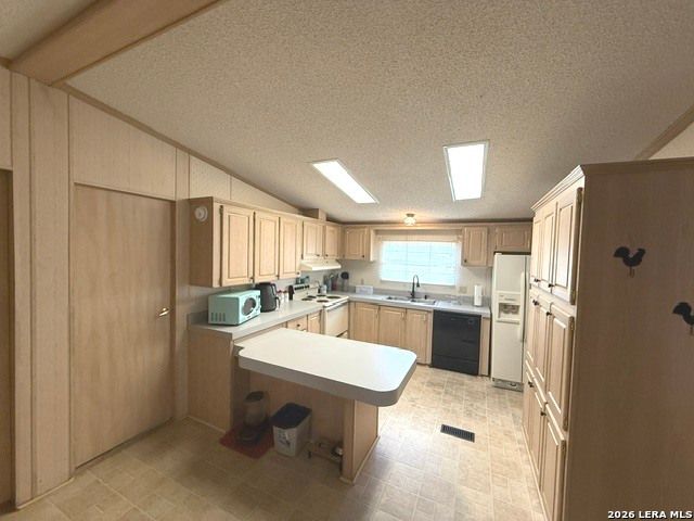 167 RANCH COUNTRY DR, La Vernia, TX 78121