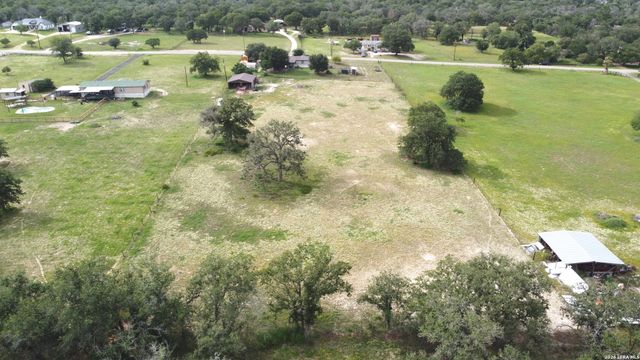 167 RANCH COUNTRY DR, La Vernia, TX 78121
